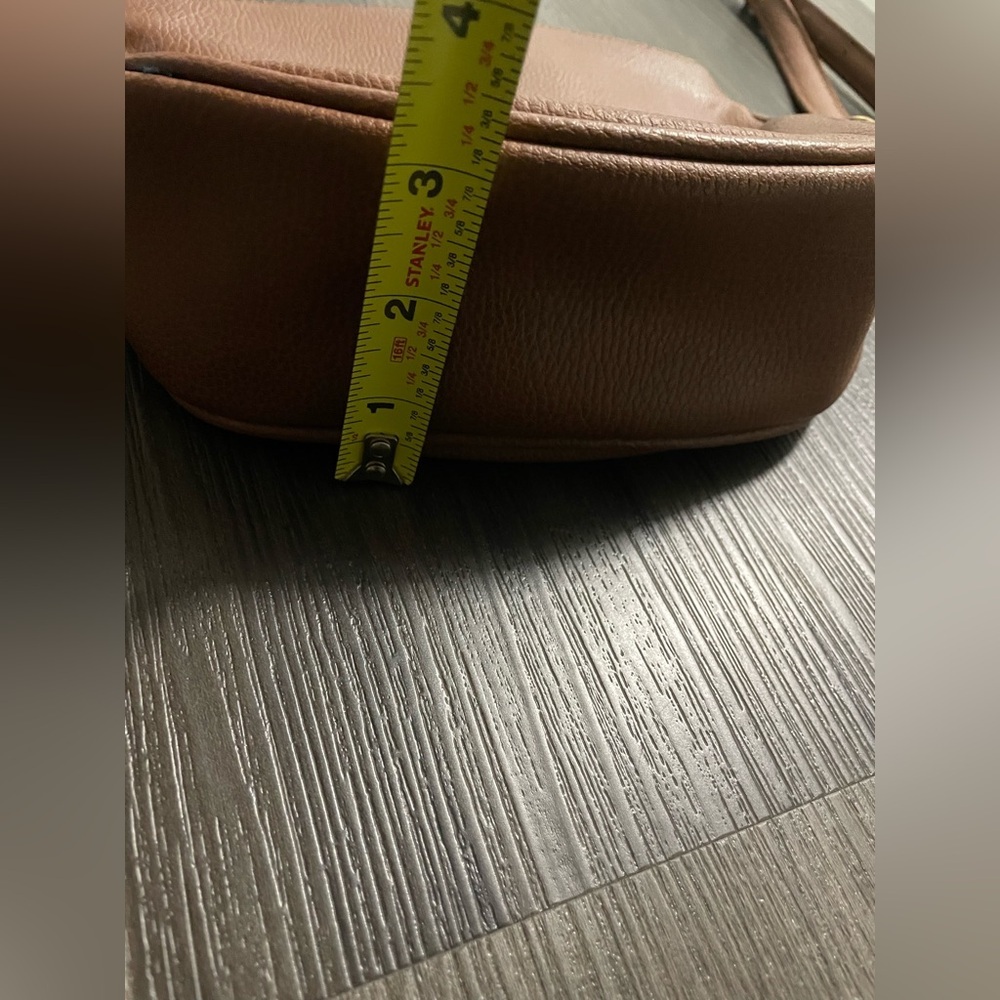 Liz Claiborne Tan Leather Tote - Picture 12 of 13